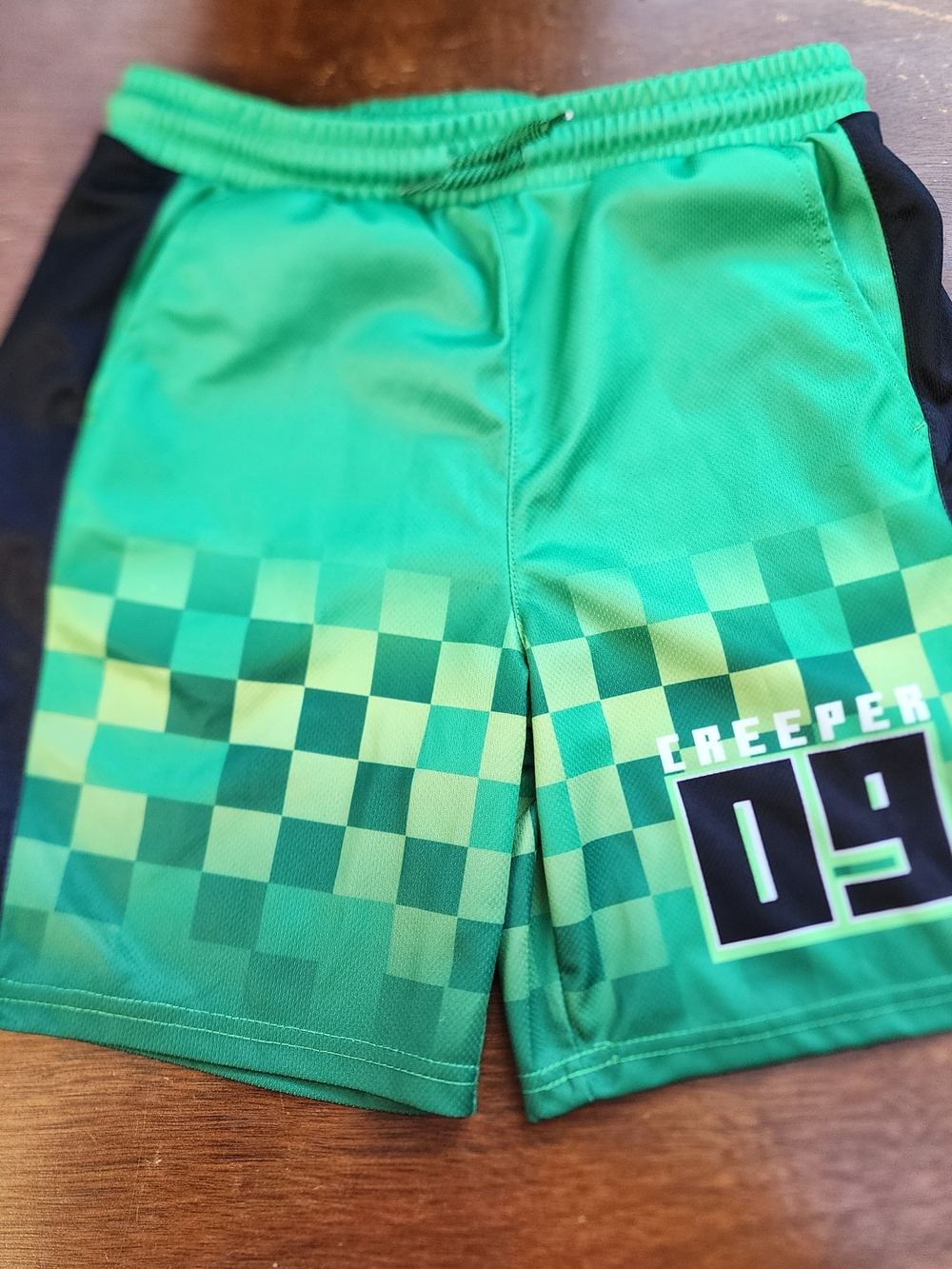 Minecraft Creeper 09 Boys Athletic Basketball Shorts Green Mesh Size L (10/12)
